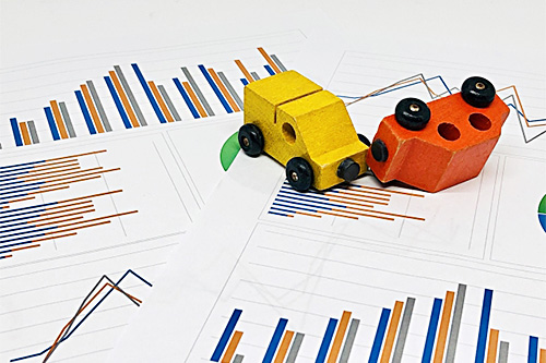 自動車保険の保険料相場は諸条件でどう変わる