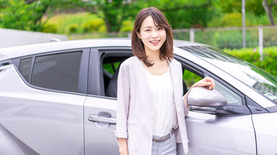 車の年式の調べ方とは 車検証での確認方法や保険や税金への影響も解説