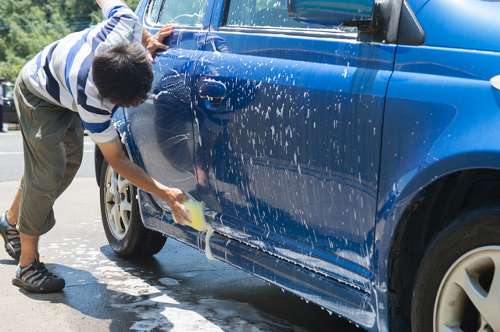 洗車やワックスがボディを傷める 塗装を長持ちさせたいなら 洗車をしない のがベスト ズバット 車買取